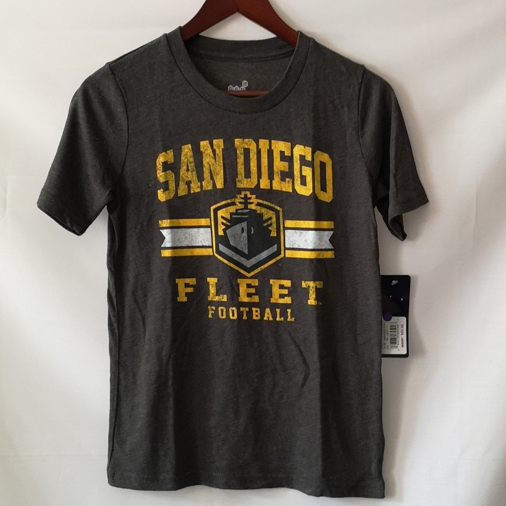 Boy's Youth NWT Gen2 t-shirt, Size Med 10-12 Grey